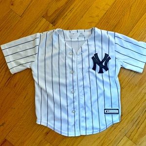 MLB 2T Yankee Jersey
